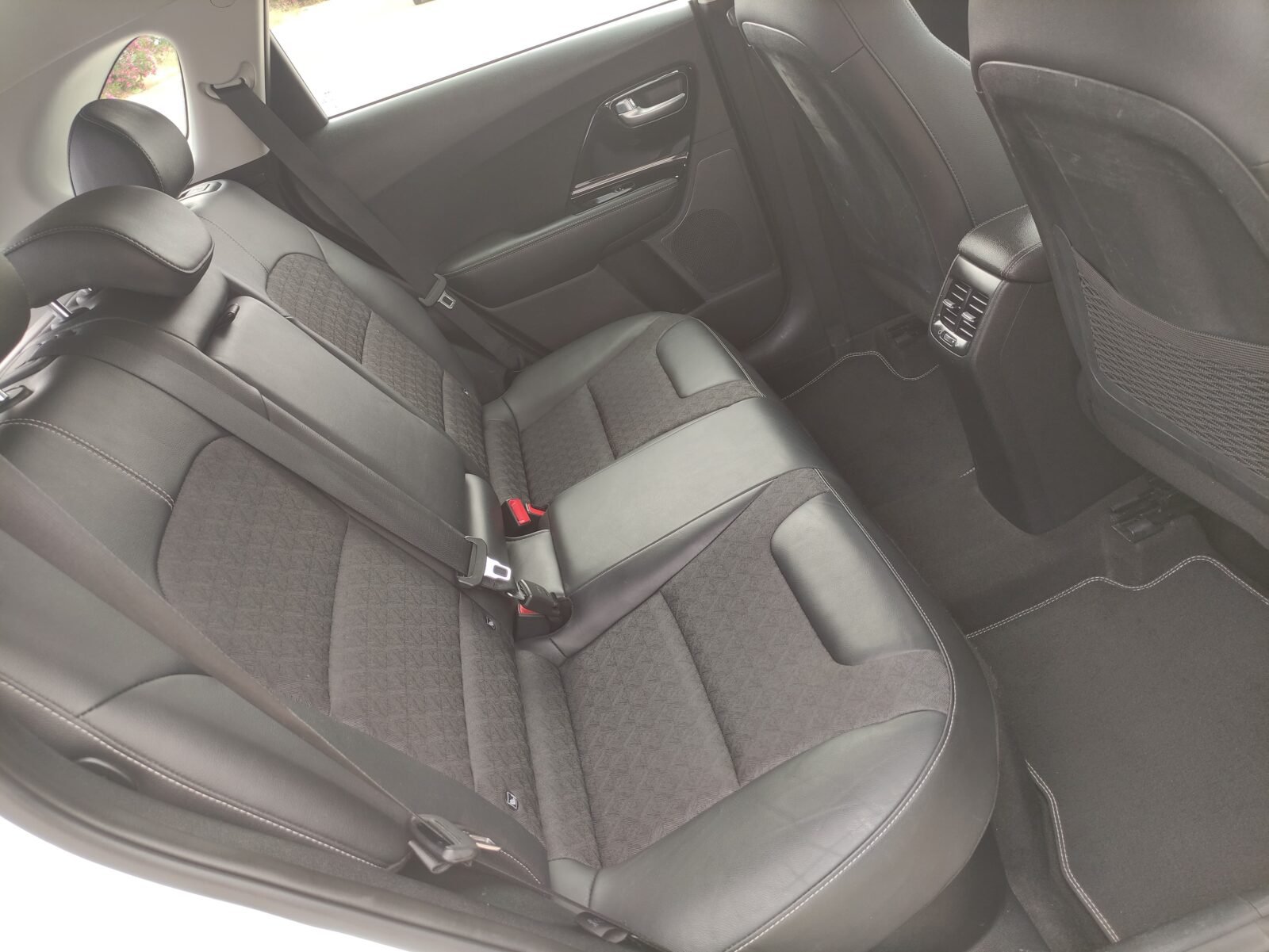 KIA Niro 1.6 GDI PHEV Drive