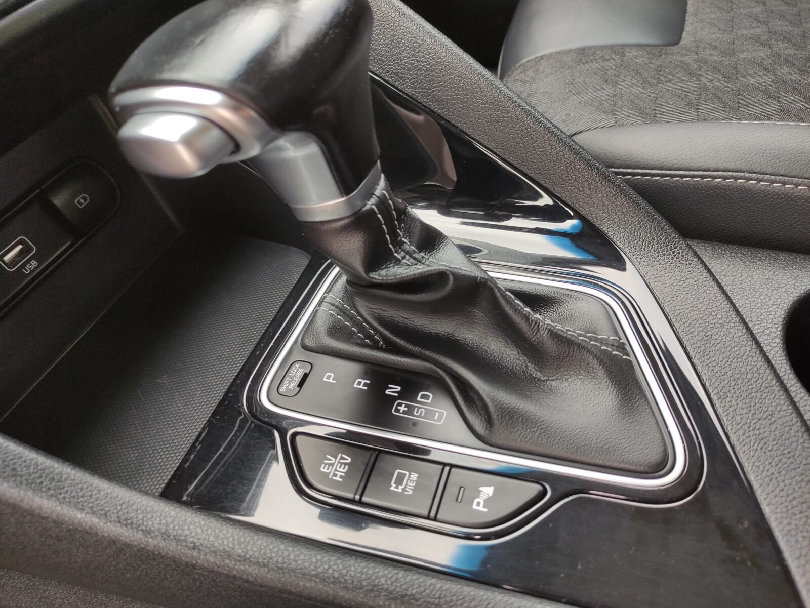 KIA Niro 1.6 GDI PHEV Drive