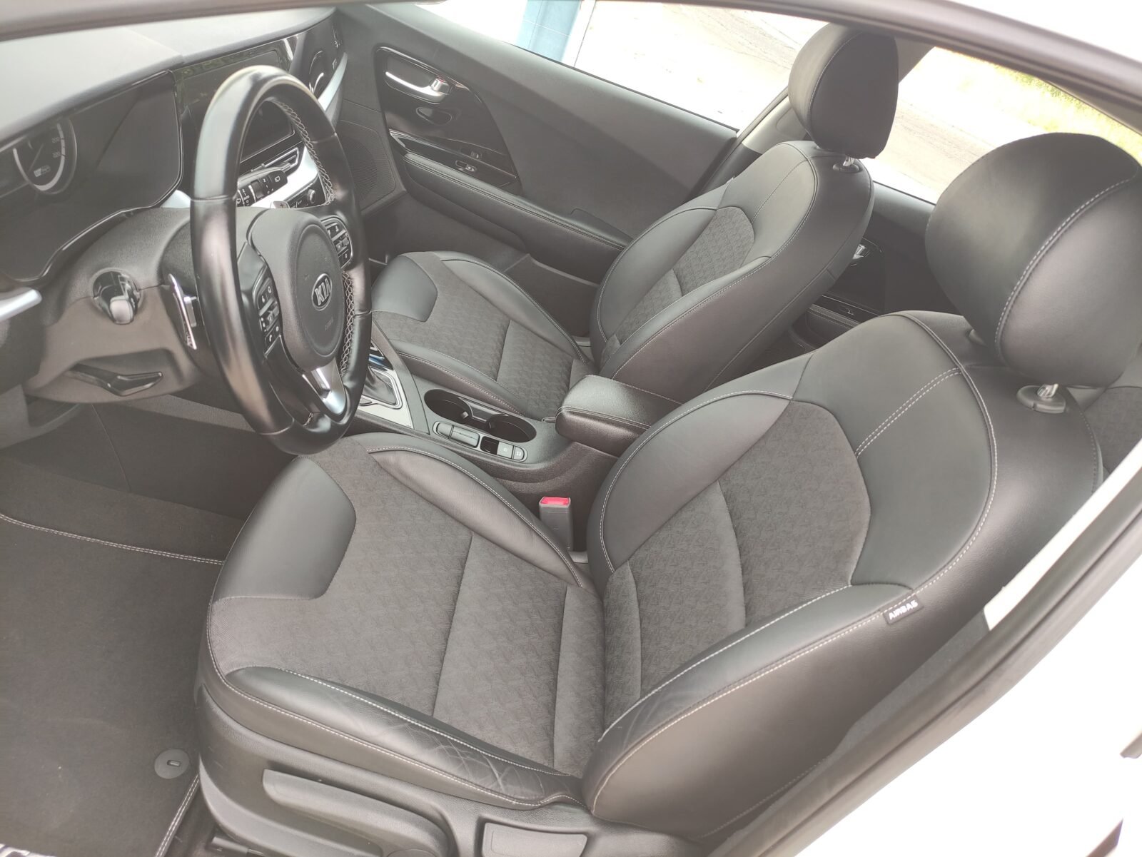 KIA Niro 1.6 GDI PHEV Drive