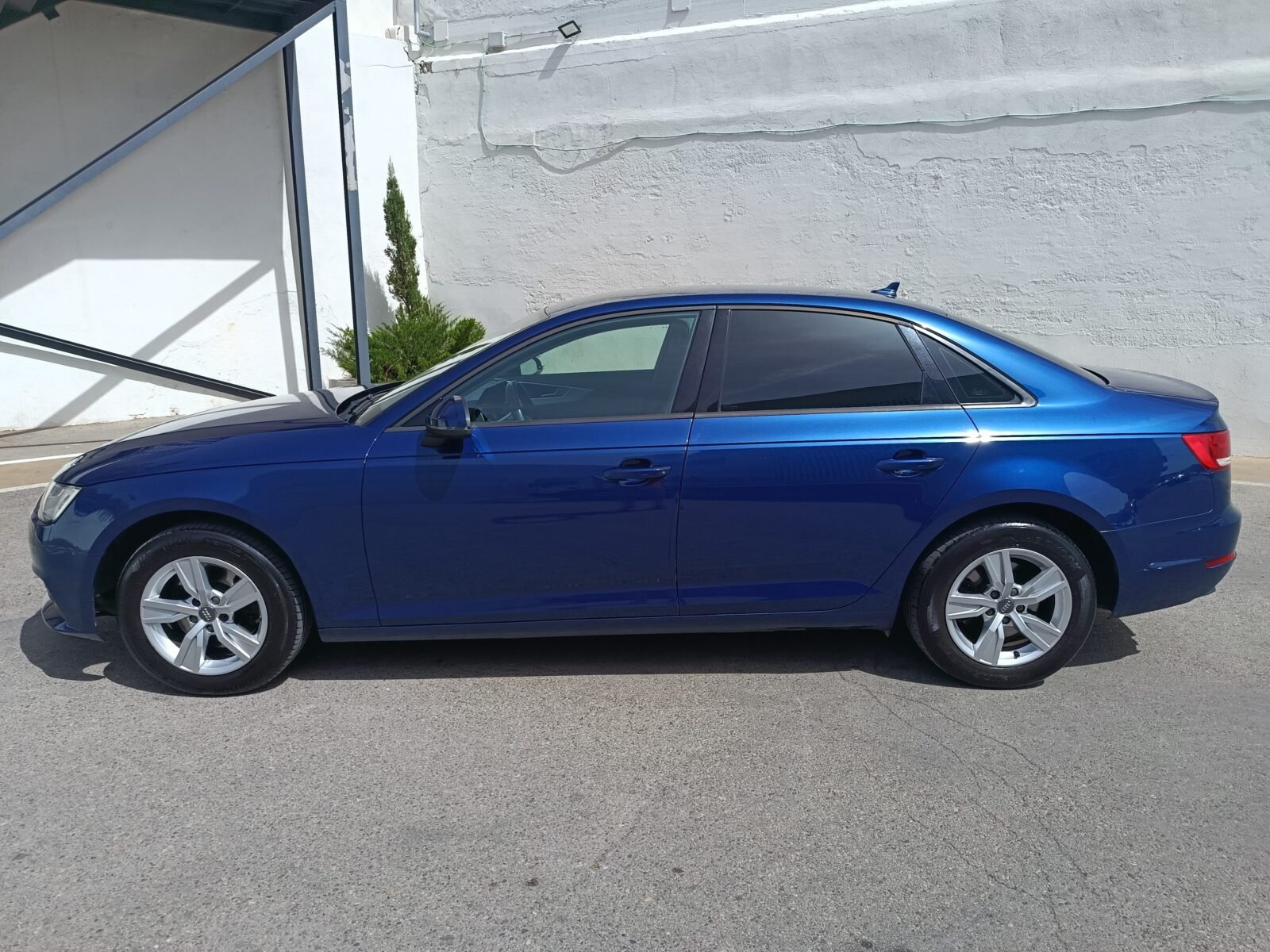 AUDI A4 2.0 TDI 90kw122cv Advanced edition