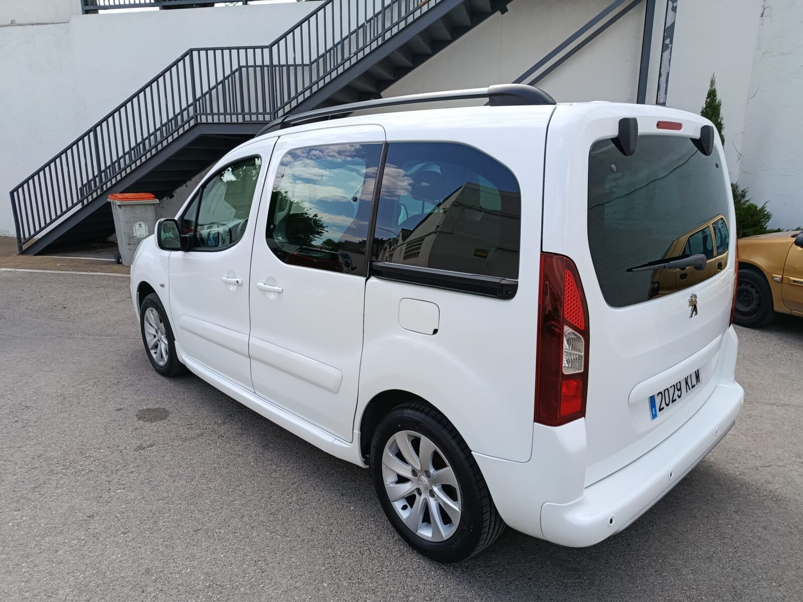 PEUGEOT partner tepee 1.6 bluehdi