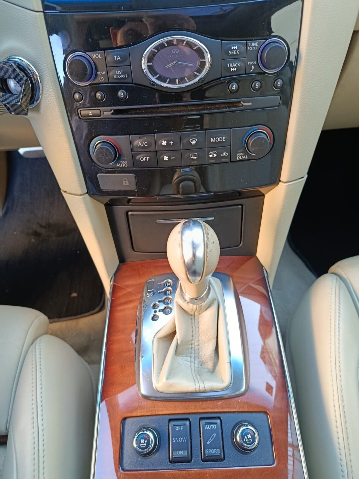 INFINITI QX70 PREMIUM