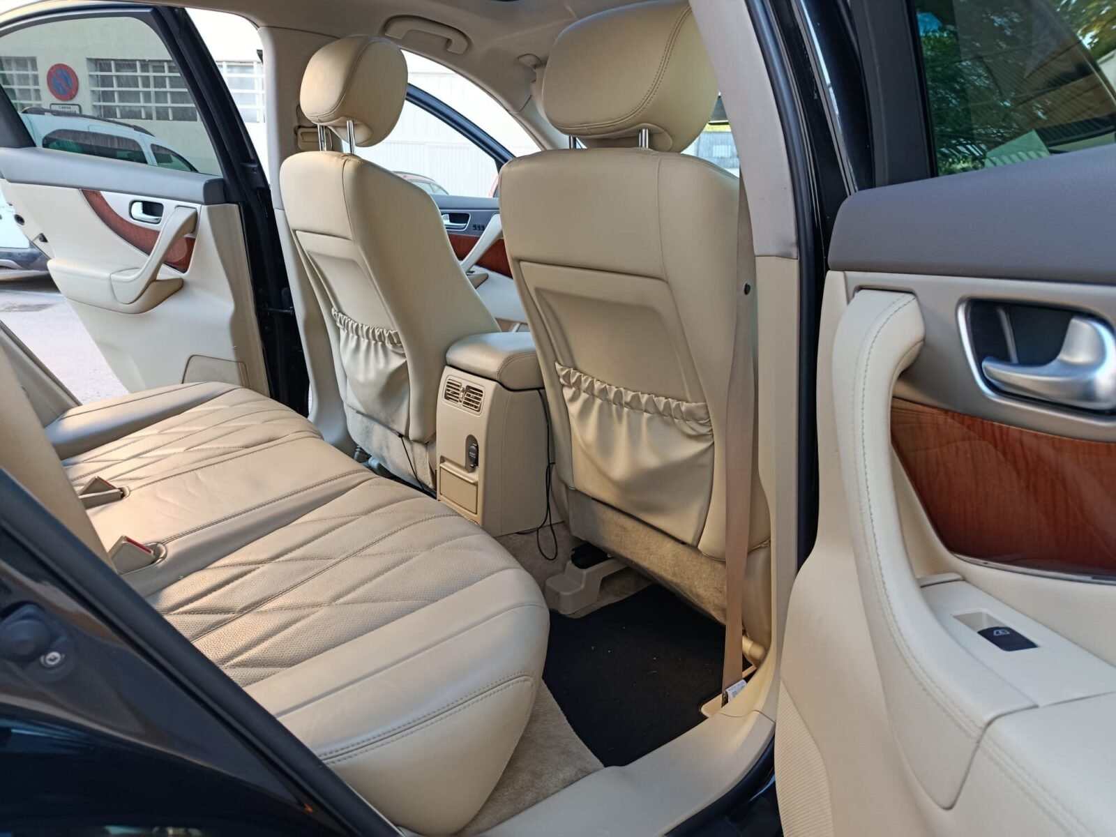 INFINITI QX70 PREMIUM