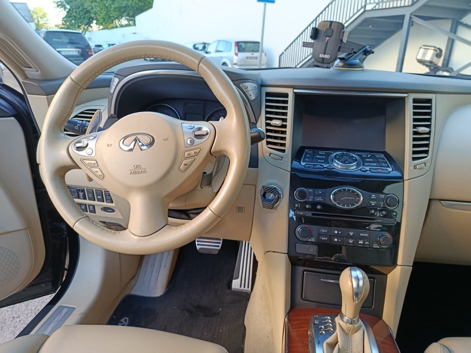 INFINITI QX70 PREMIUM