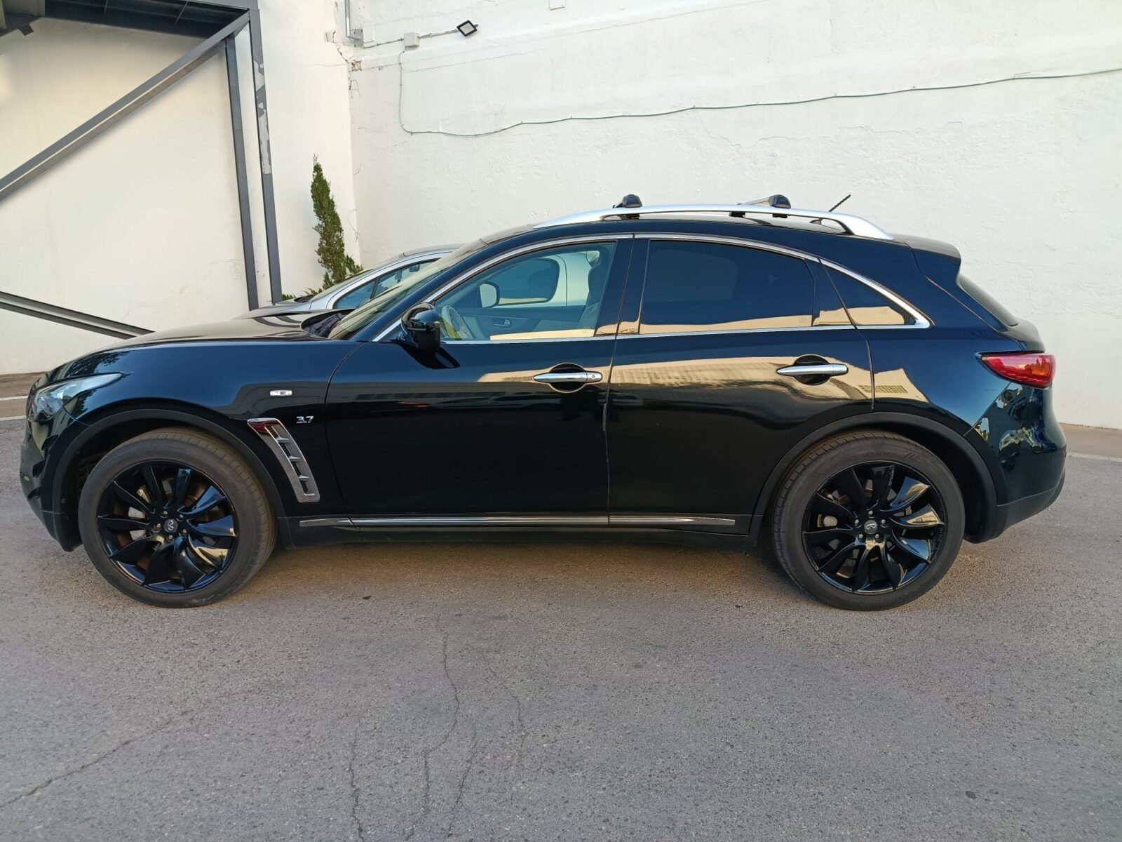 INFINITI QX70 PREMIUM