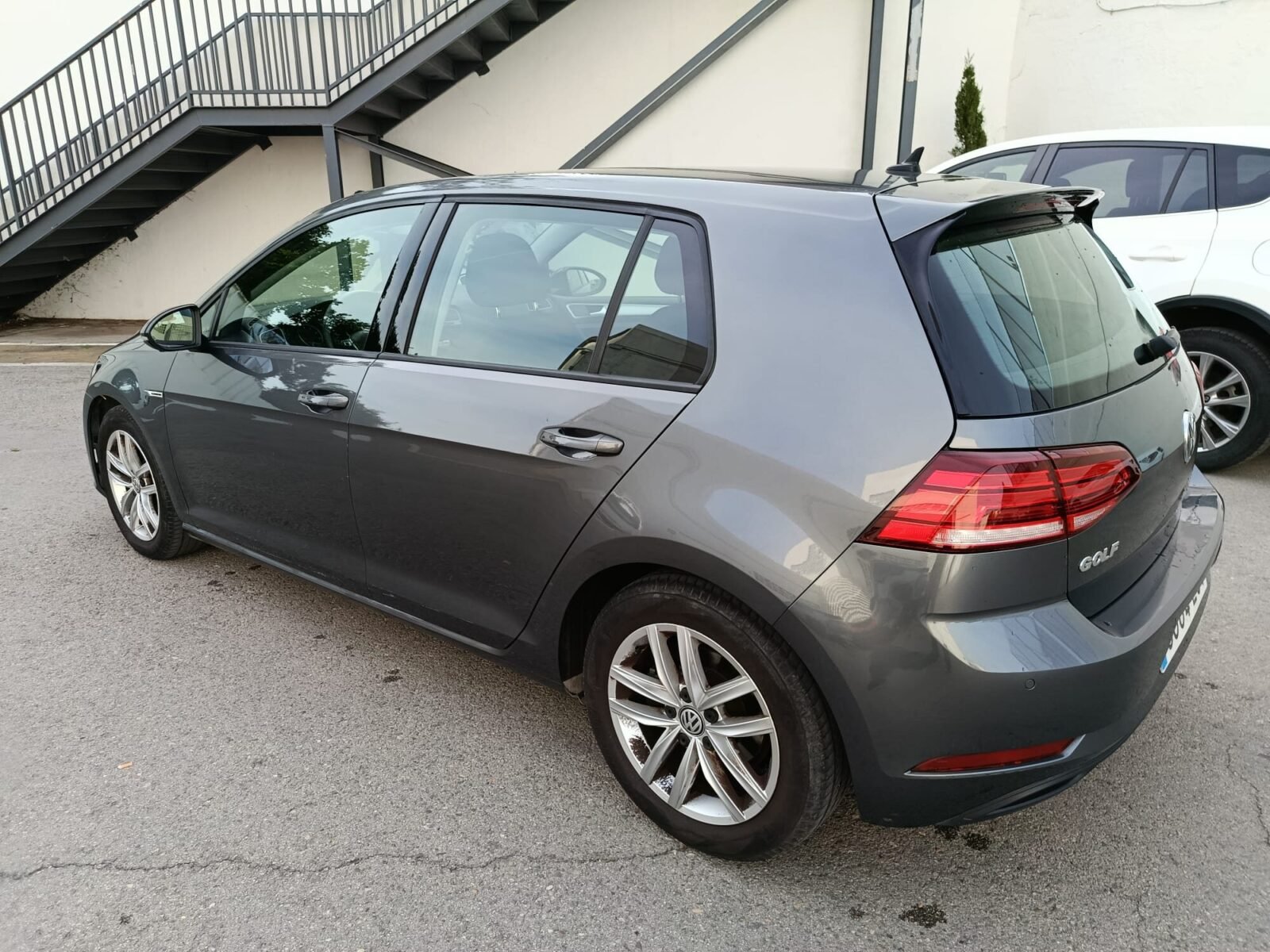 VOLKSWAGEN GOLF Last Edition 