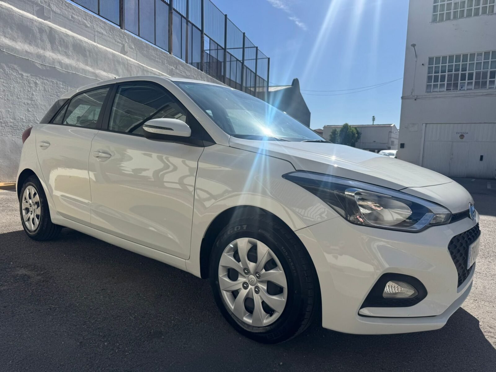 HYUNDAI I20 Essence