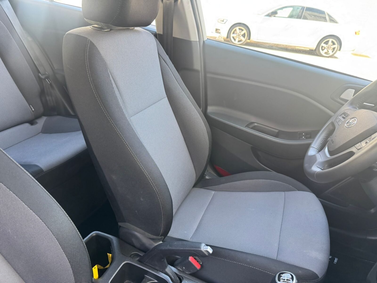 HYUNDAI I20 Essence