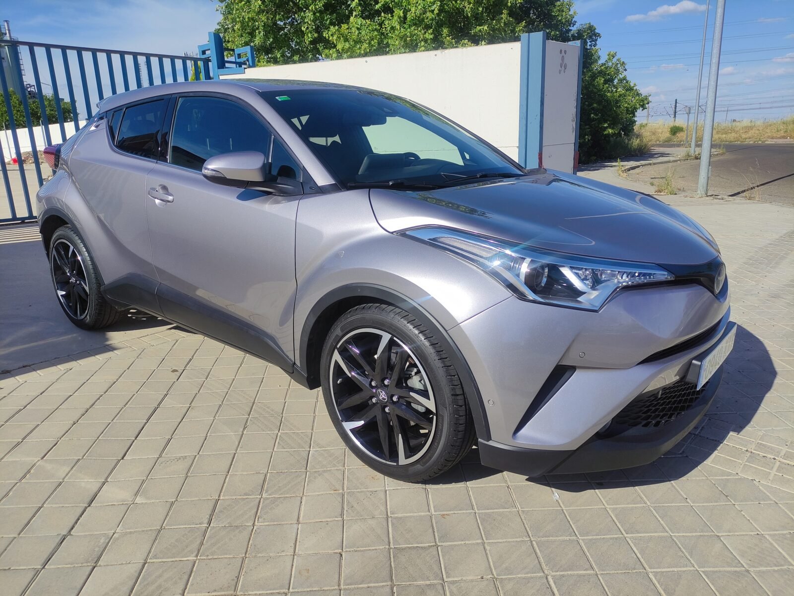 TOYOTA C-HR Advance
