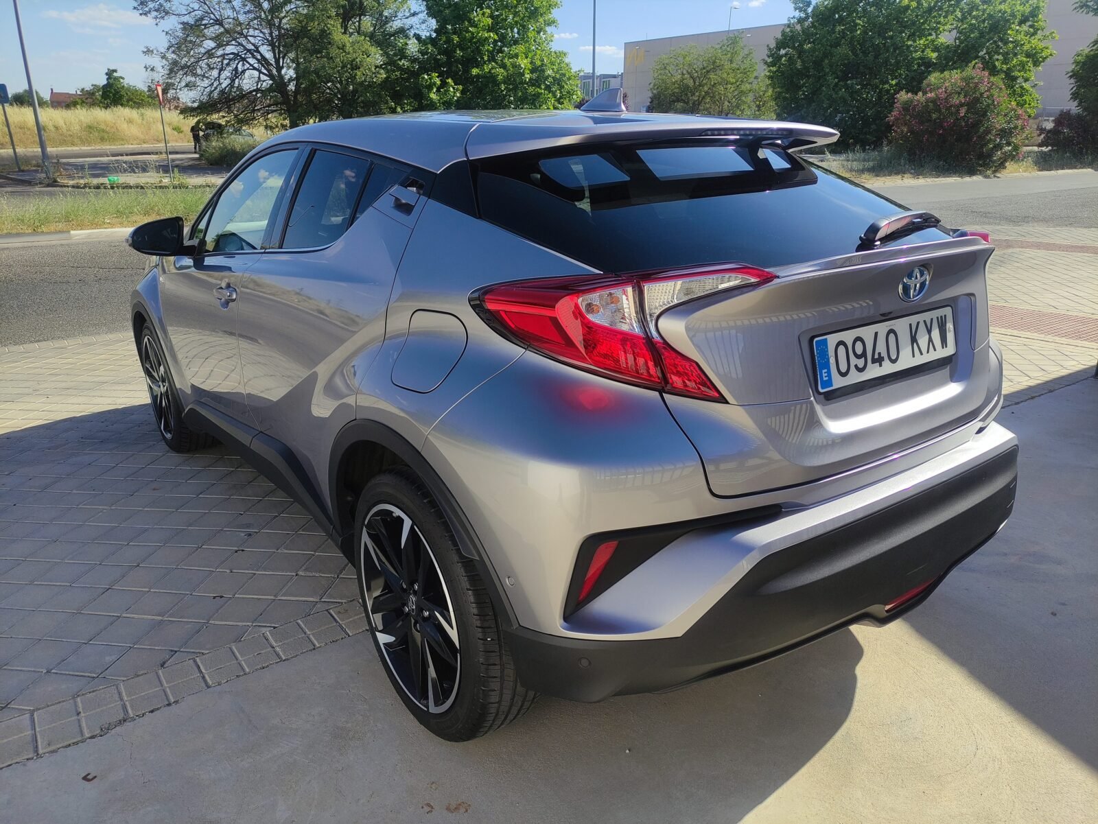 TOYOTA C-HR Advance