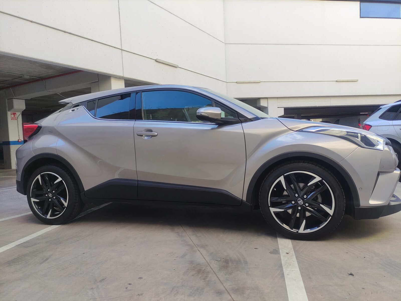 TOYOTA C-HR Advance