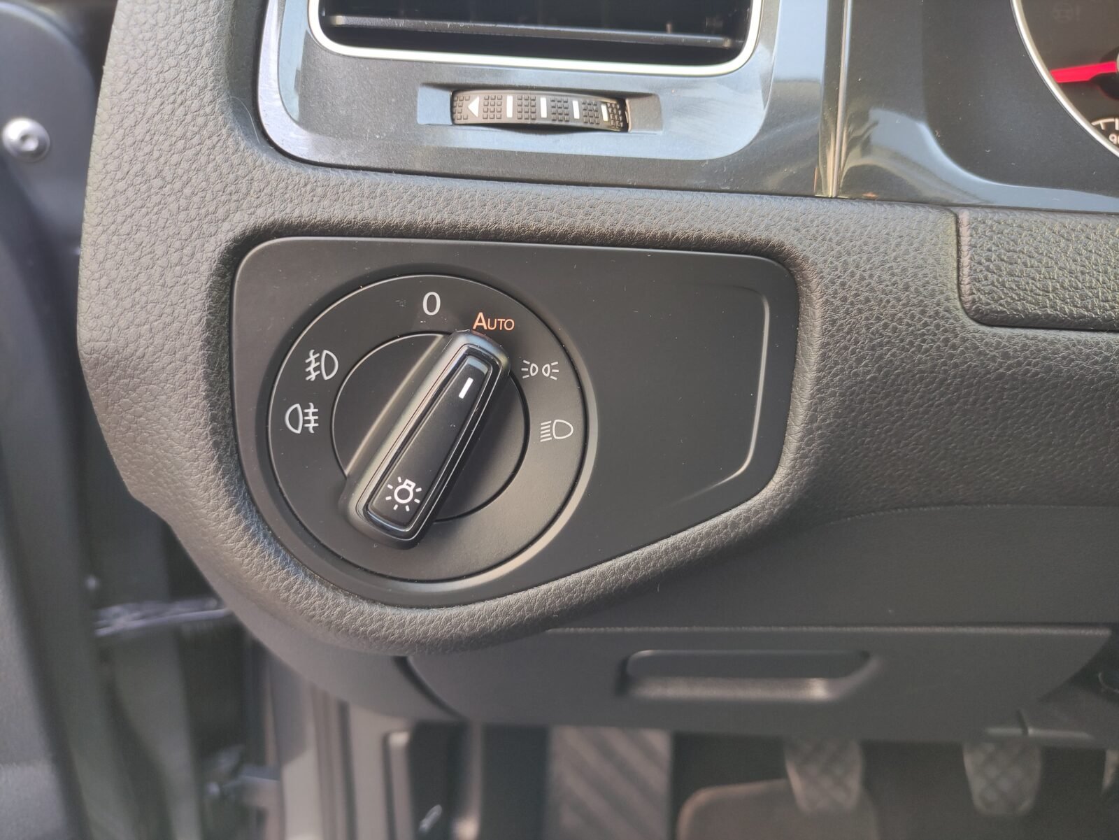 VOLKSWAGEN GOLF Last Edition 