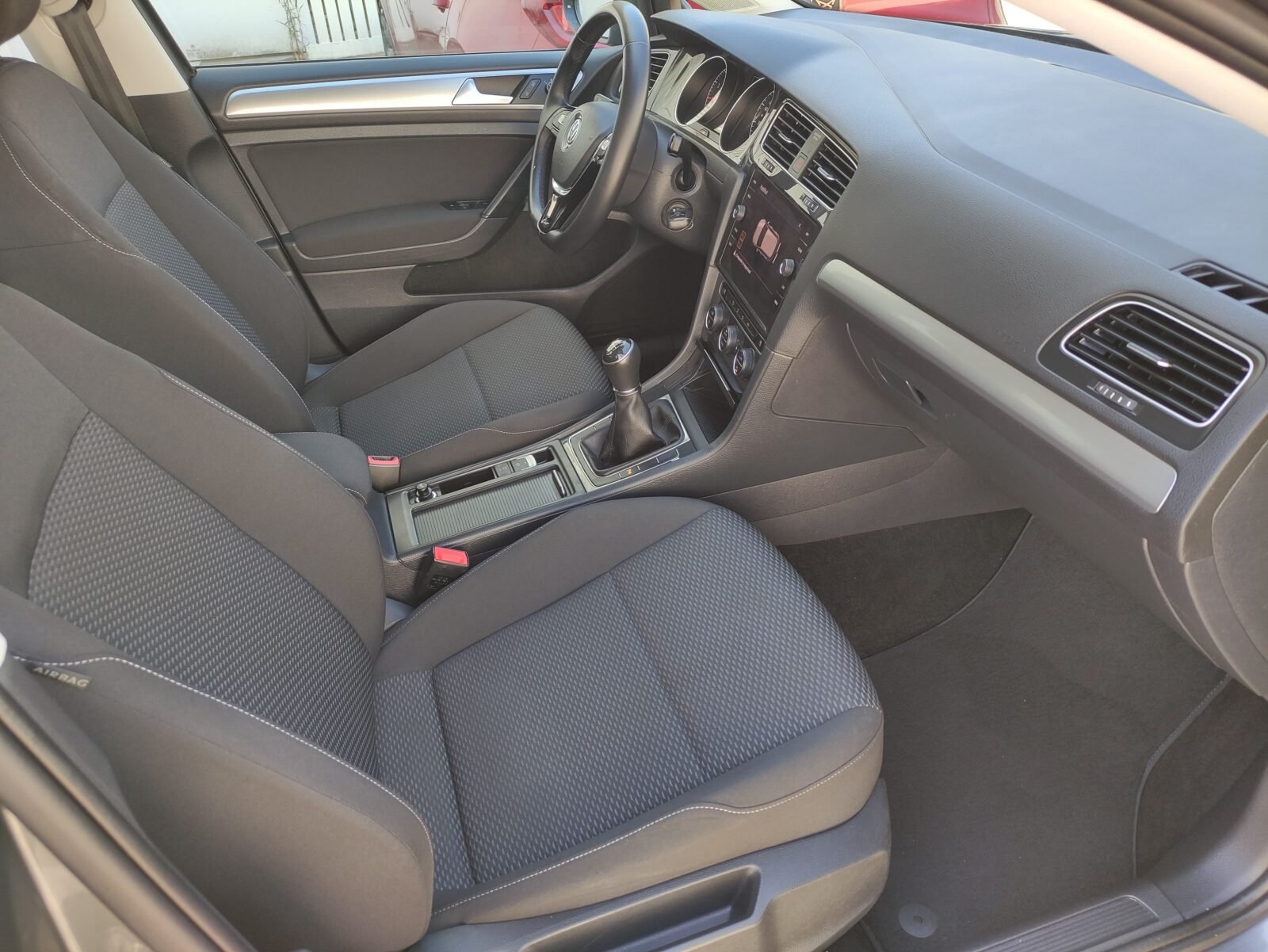 VOLKSWAGEN GOLF Last Edition 