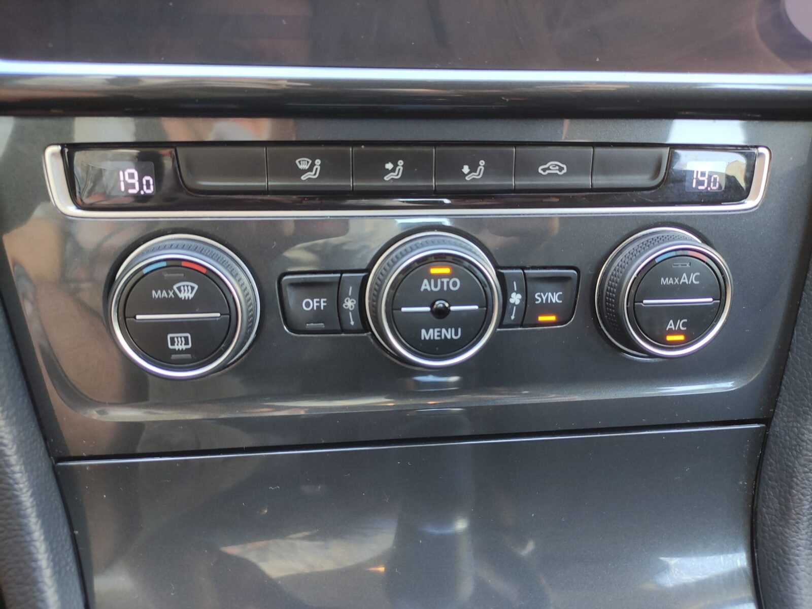 VOLKSWAGEN GOLF Last Edition 