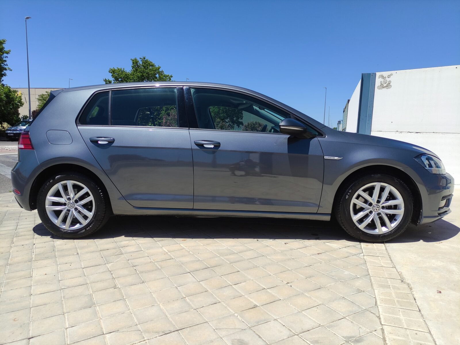 VOLKSWAGEN GOLF Last Edition 