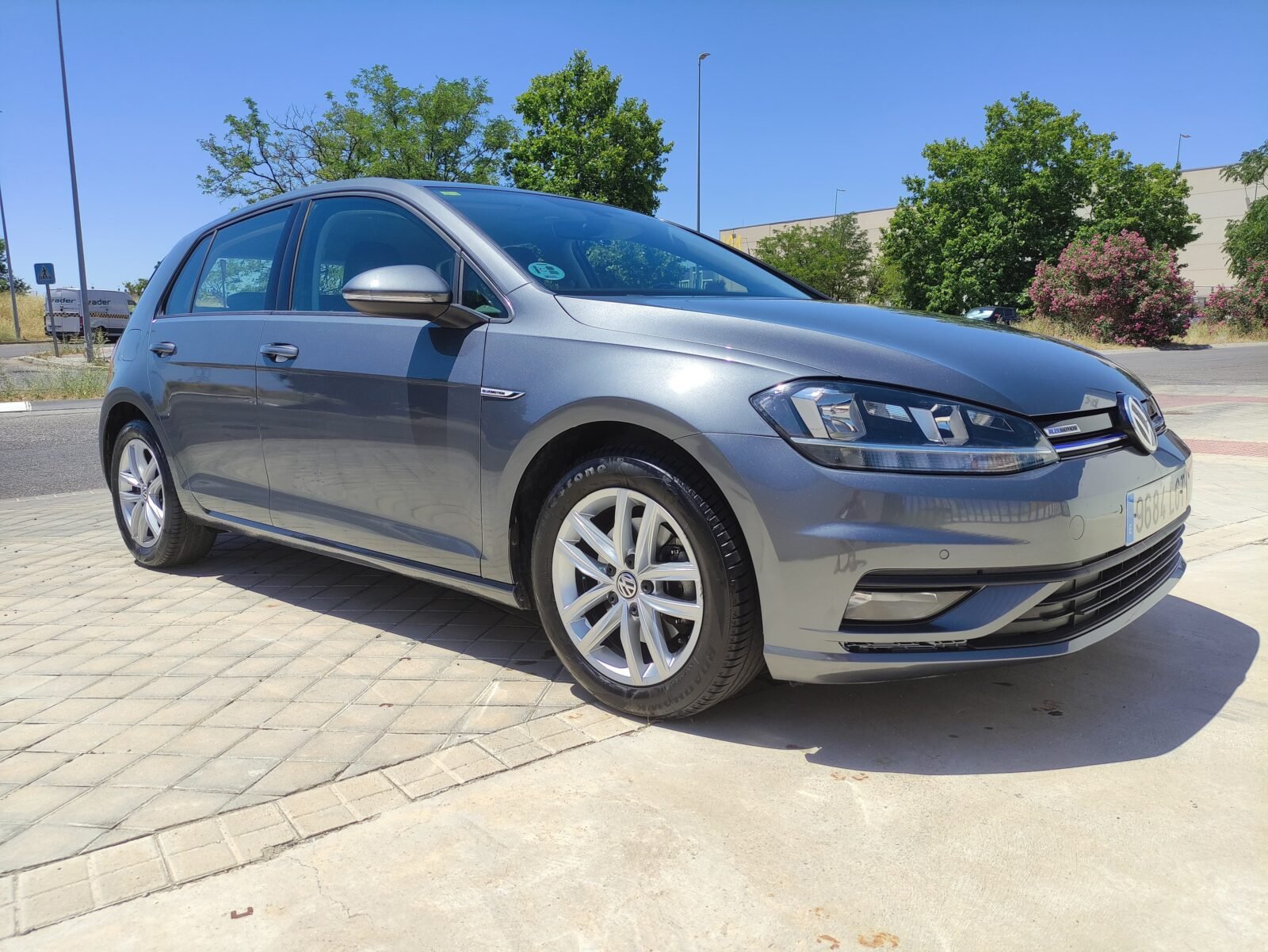 VOLKSWAGEN GOLF Last Edition 