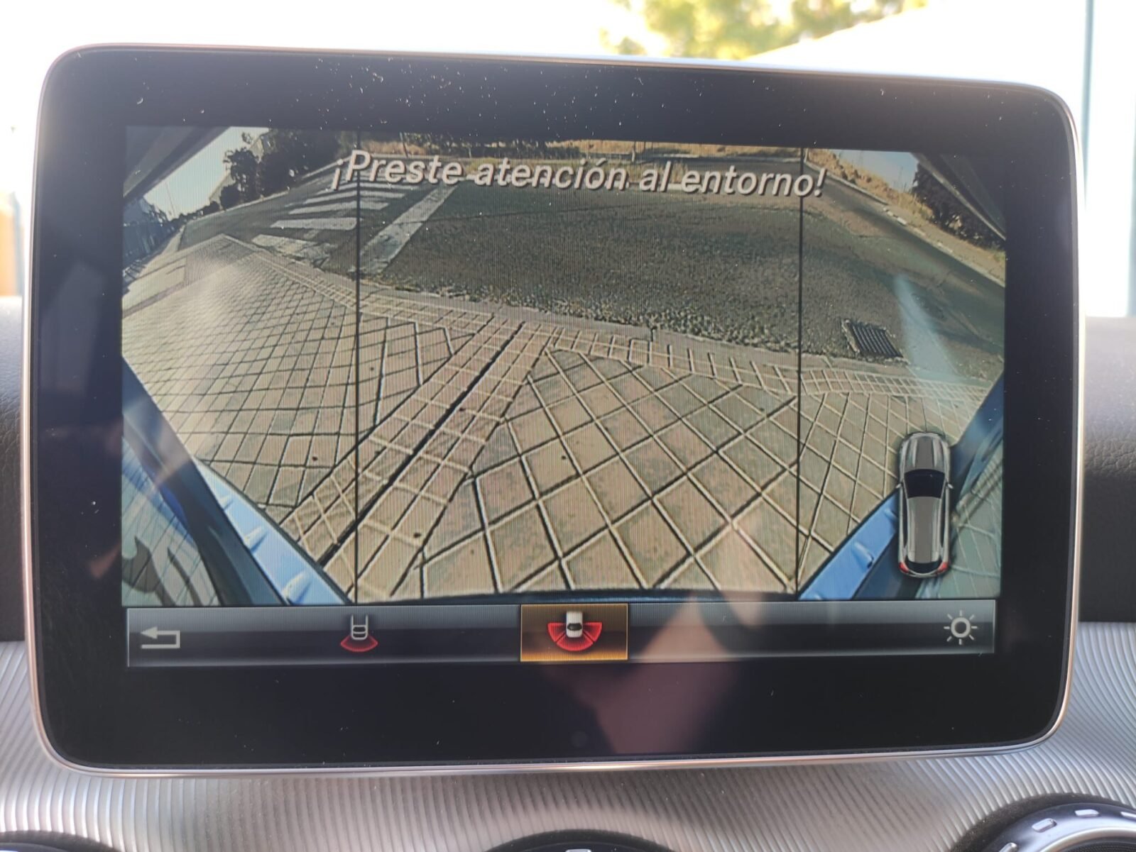 MERCEDES-BENZ CLA GLA 200d Urban