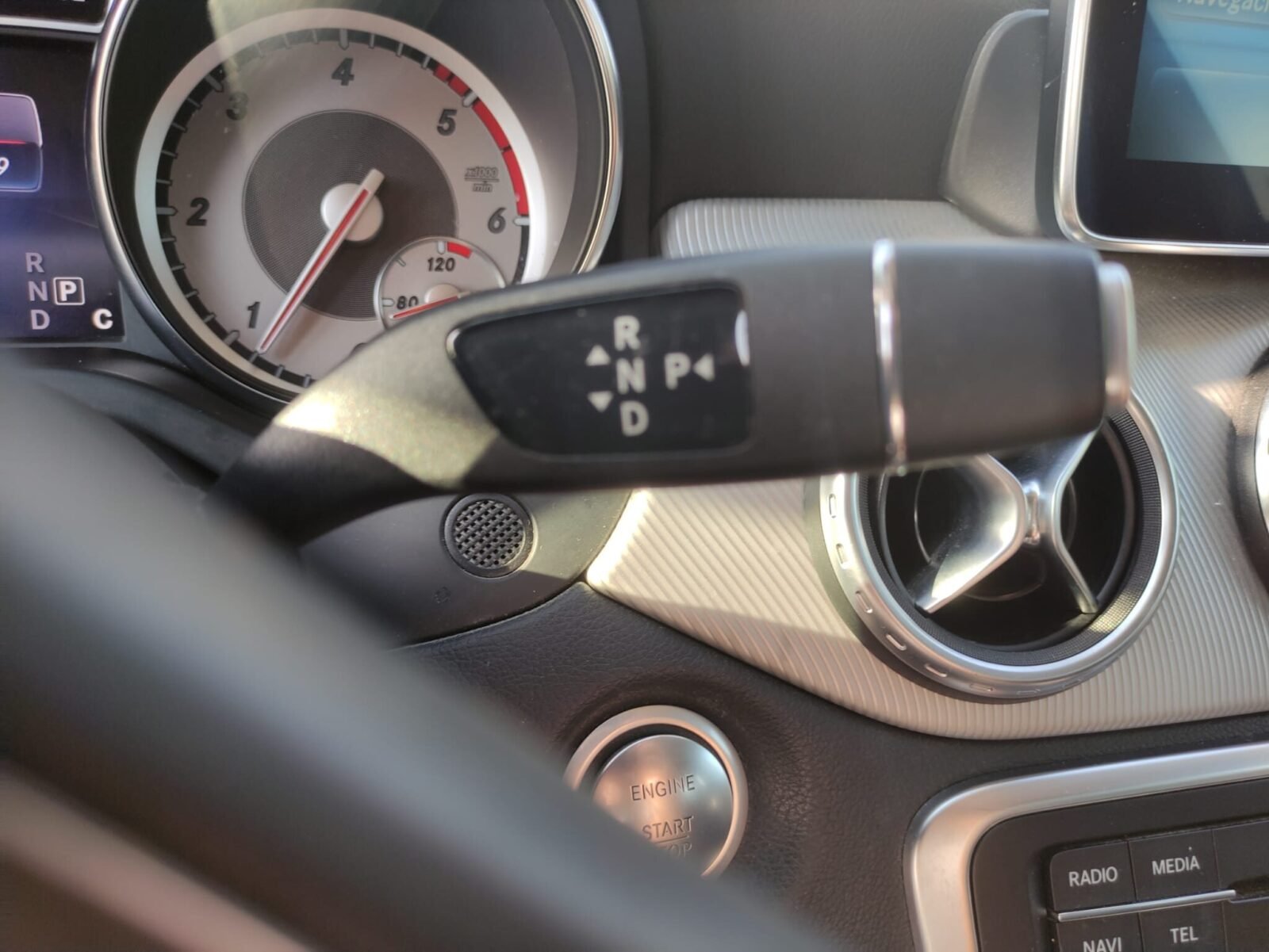 MERCEDES-BENZ CLA GLA 200d Urban