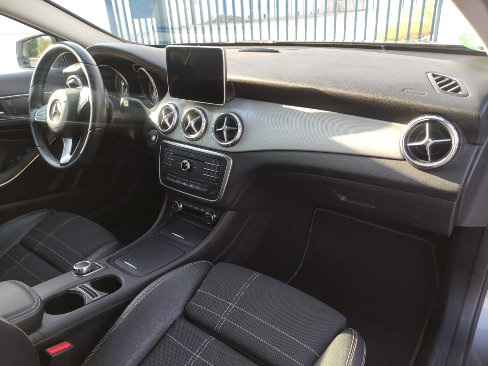 MERCEDES-BENZ CLA GLA 200d Urban