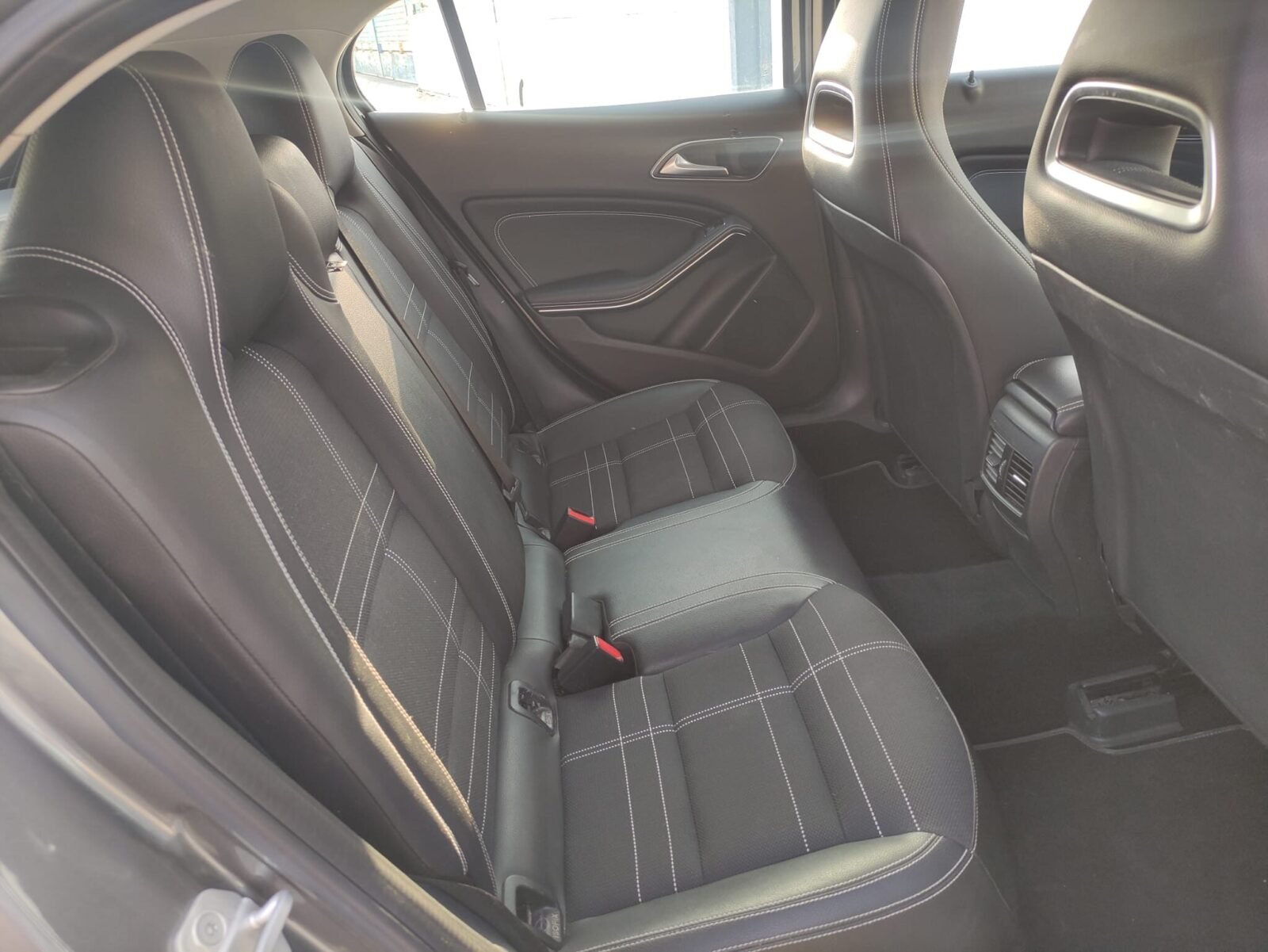 MERCEDES-BENZ CLA GLA 200d Urban