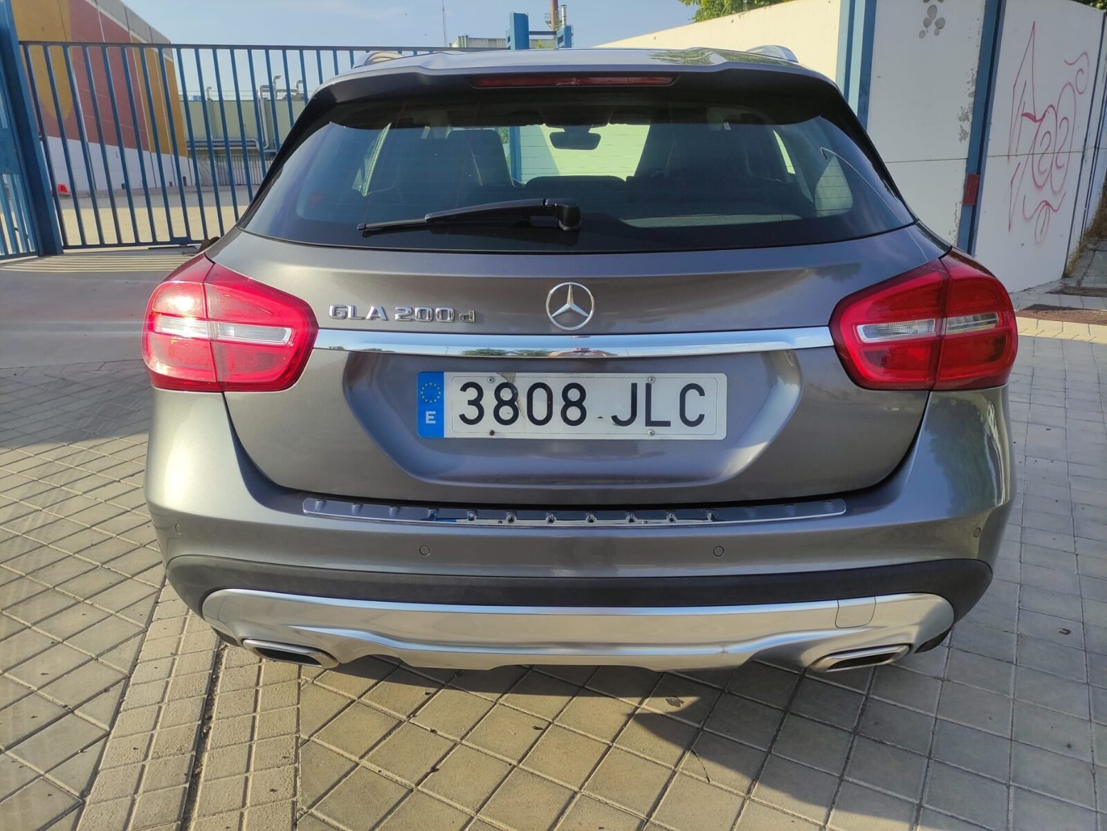 MERCEDES-BENZ CLA GLA 200d Urban