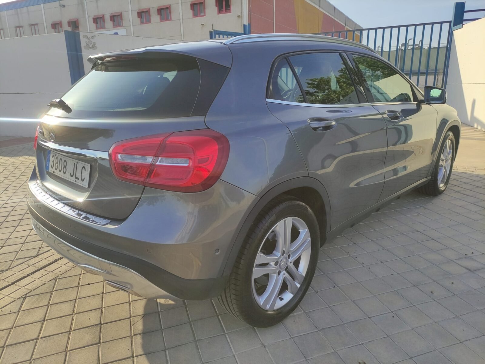MERCEDES-BENZ CLA GLA 200d Urban
