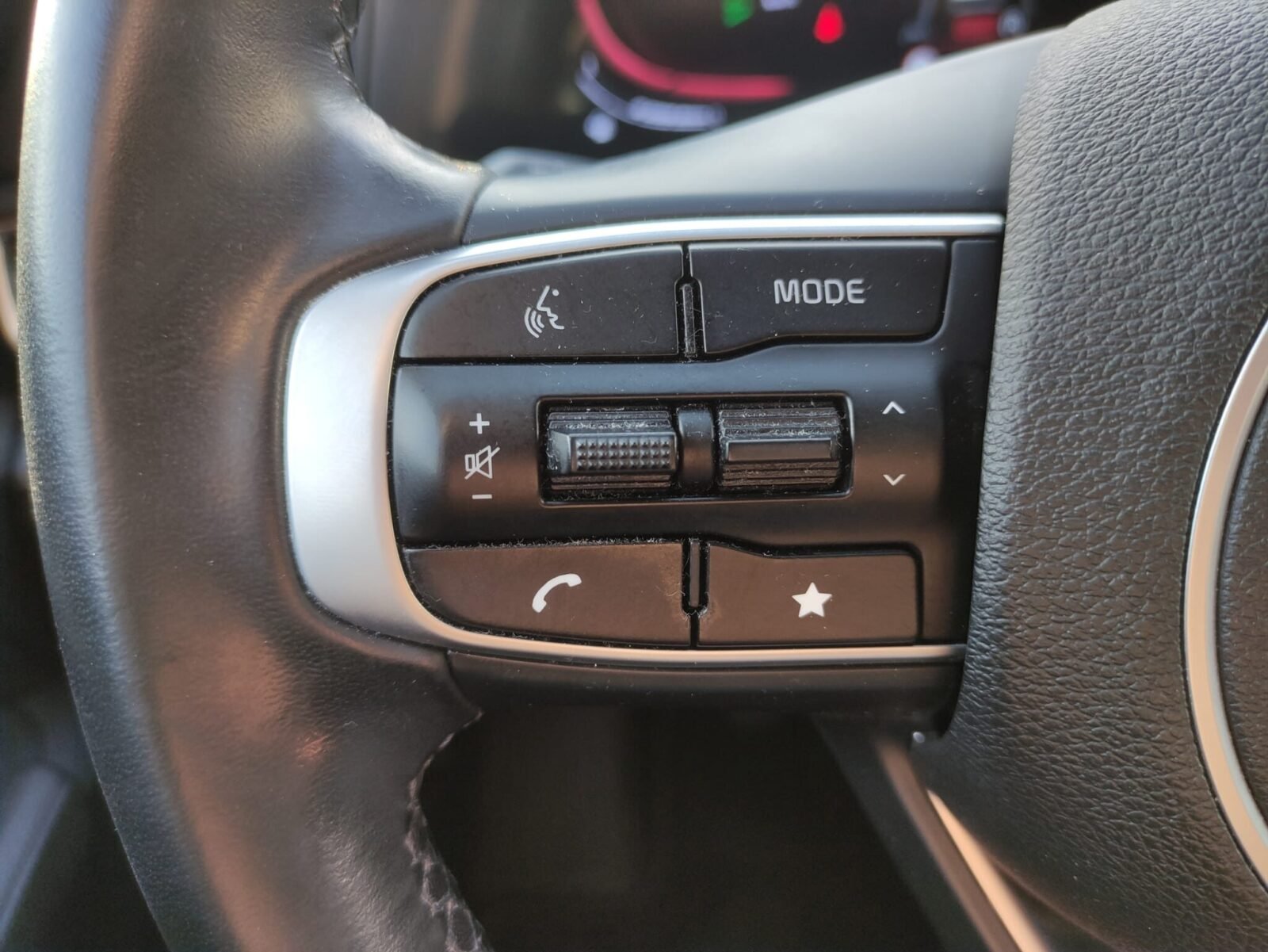 KIA SPORTAGE 1.6 TGDI MHEV Tech 4x2
