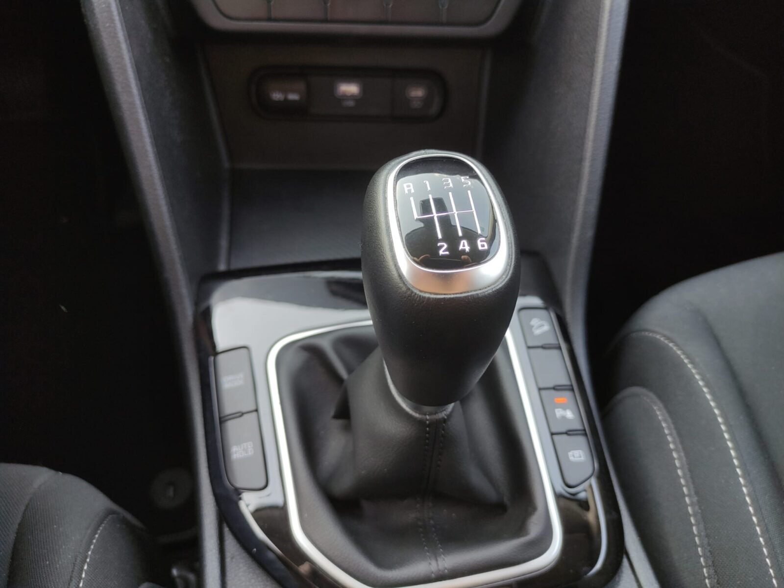 KIA SPORTAGE 1.6 TGDI MHEV Tech 4x2