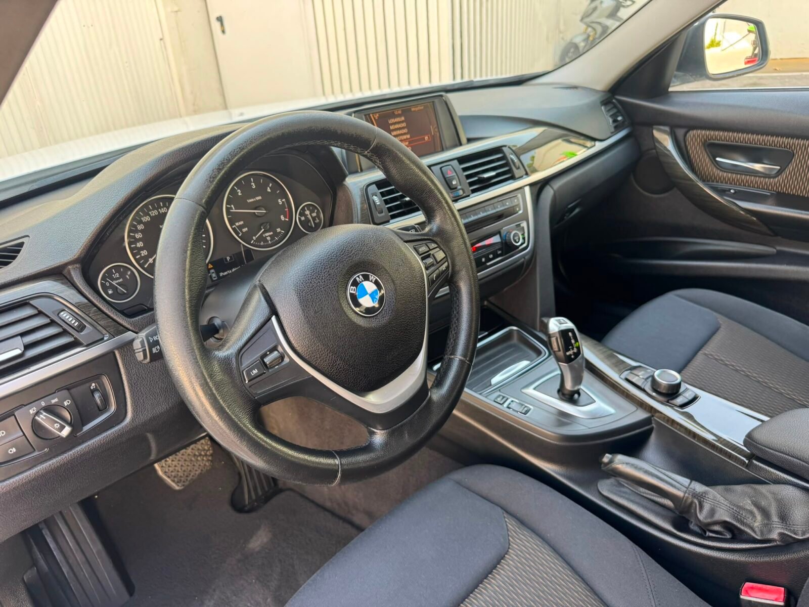 BMW Serie 3 318d luxury