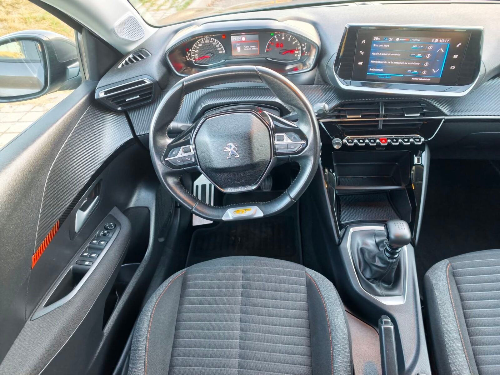 PEUGEOT BlueHDI GT Line