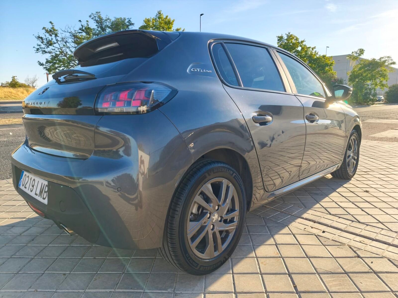 PEUGEOT BlueHDI GT Line